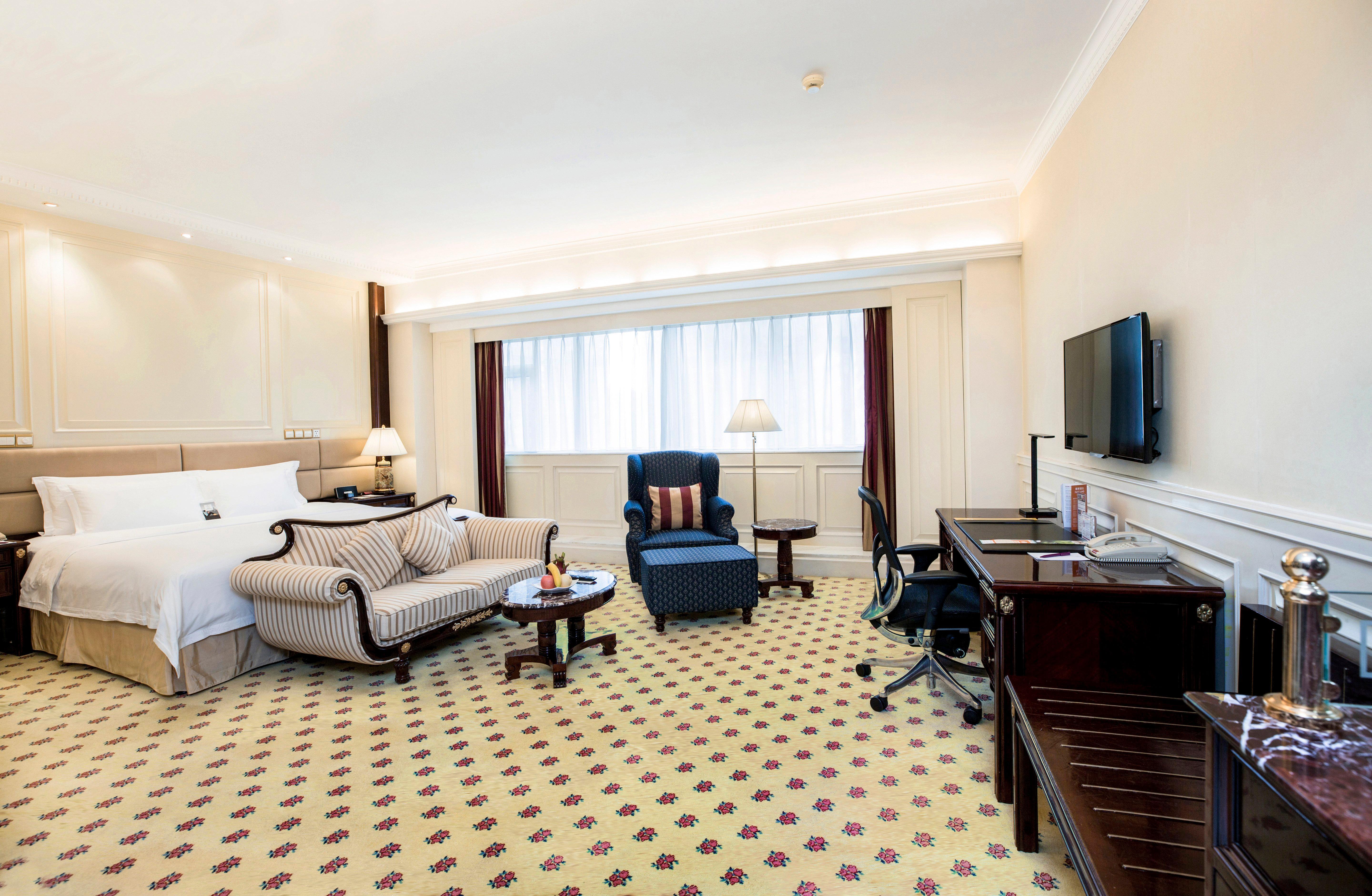 Crowne Plaza Hotel & Suites Landmark Shenzhen By Ihg - Nearby Luohu Border, Indoor Heated Swimming Pool, Complimentary Welcome Drink Экстерьер фото