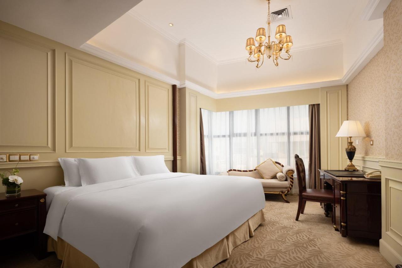 Crowne Plaza Hotel & Suites Landmark Shenzhen By Ihg - Nearby Luohu Border, Indoor Heated Swimming Pool, Complimentary Welcome Drink Экстерьер фото